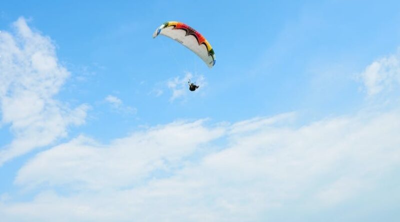 Paragliding to pause for two months in Bir Billing Kangra HIMACHAL HEADLINES