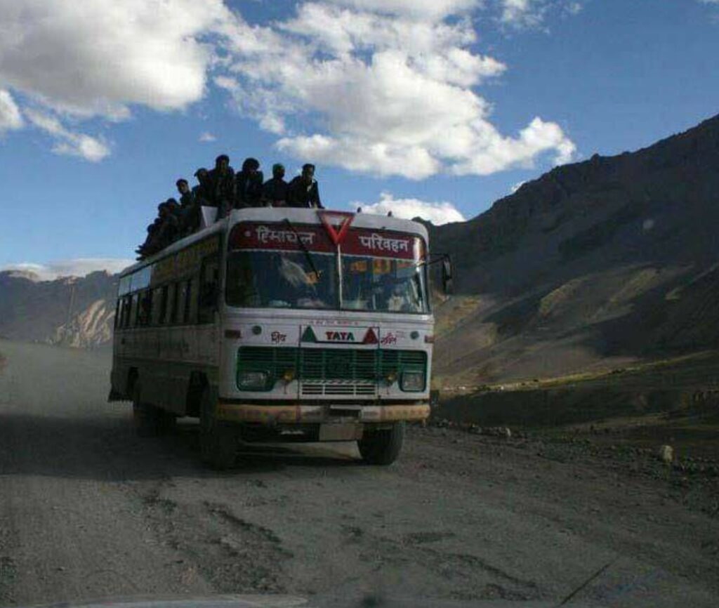 1400 HRTC parked idle beside roads , Govt moves to purchase 205 new buses HIMACHAL HEADLINES