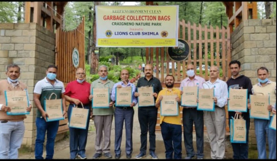 Lions club Shimla offered reusable Garbage collection bags to Craigneno nature park HIMACHAL HEADLINES