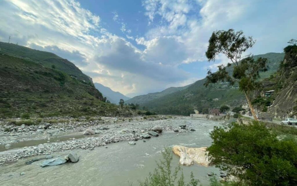 Schedule flashing of Silt: Satluj water level may rise HIMACHAL HEADLINES