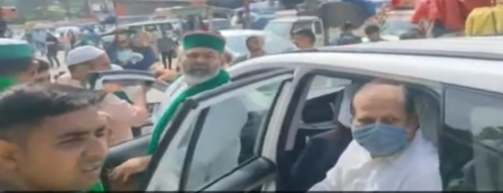 Local Mandi agent of Solan apologises with Rakesh Talait HIMACHAL HEADLINES