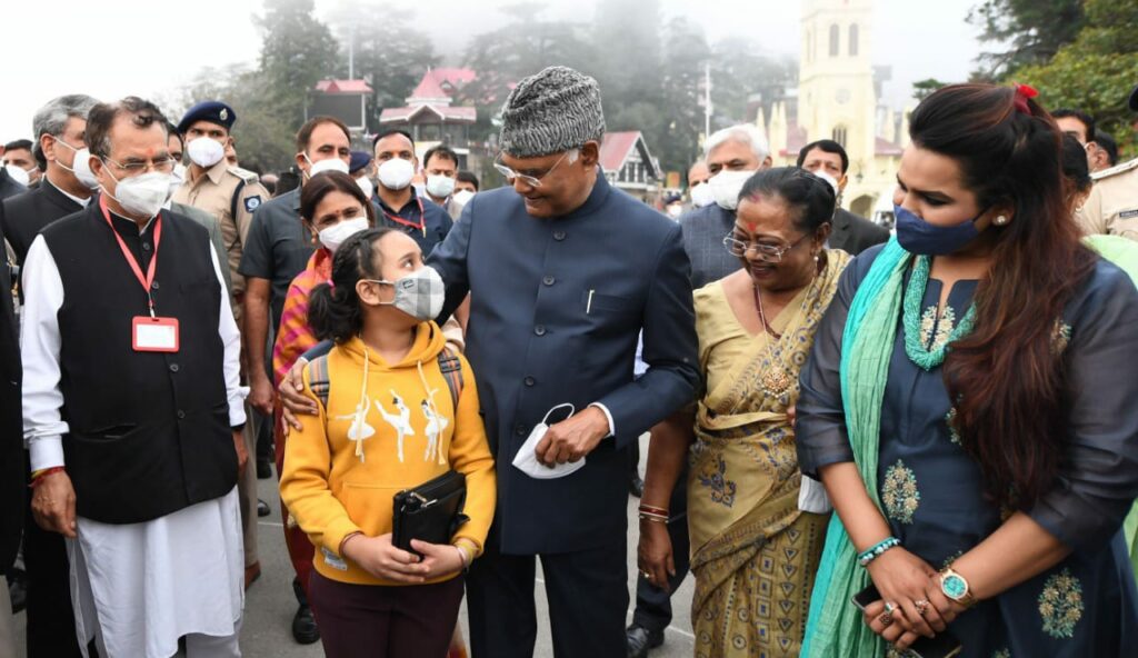 Prez Ramnath Kovind pays surprise visit to the Ridge Interact with citizens & Tourist at Shimla HIMACHAL HEADLINES
