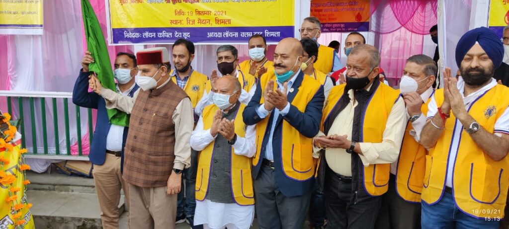Suresh Bhardwaj flagged of ambulance donated by Lions Club Shimla HIMACHAL HEADLINES