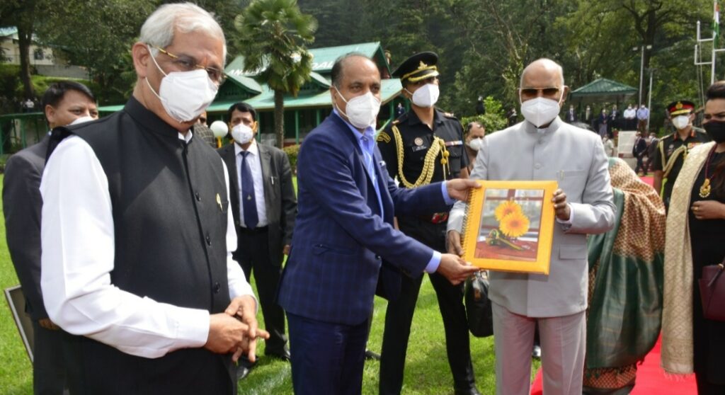 President accorded warm send off in Shimla President accorded warm send off in Shimla HIMACHAL HEADLINES
