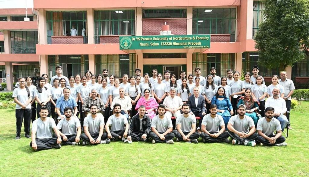 51 Horticulture students of Nauni University to work with farmers during month long RAWE programme HIMACHAL HEADLINES