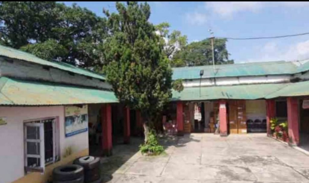 Unsafe building of CMO Nahan Office casting shadow on the lives of 80 health workers Unsafe building of CMO Nahan Office casting shadow on the lives of 80 health workers HIMACHAL HEADLINES
