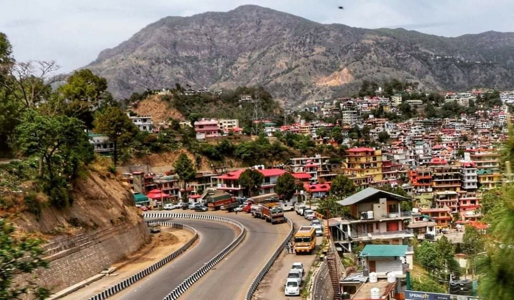 Left affiliated HKS took over four lane affected farmers agitation Left affiliated HKS took over four lane affected farmers agitation HIMACHAL HEADLINES