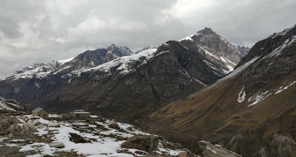 Admin prohibited movement of traffic on Darcha-Leh road HIMACHAL HEADLINES