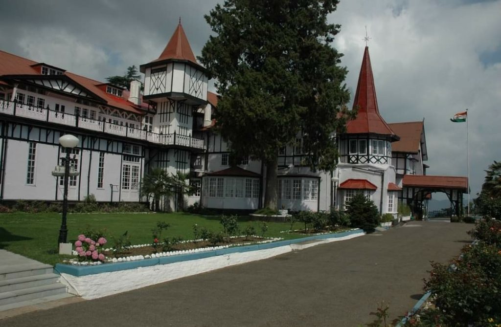 Implementation of e-office in Himachal Governor's Secretariat Implementation of e-office in Himachal Governor's Secretariat HIMACHAL HEADLINES