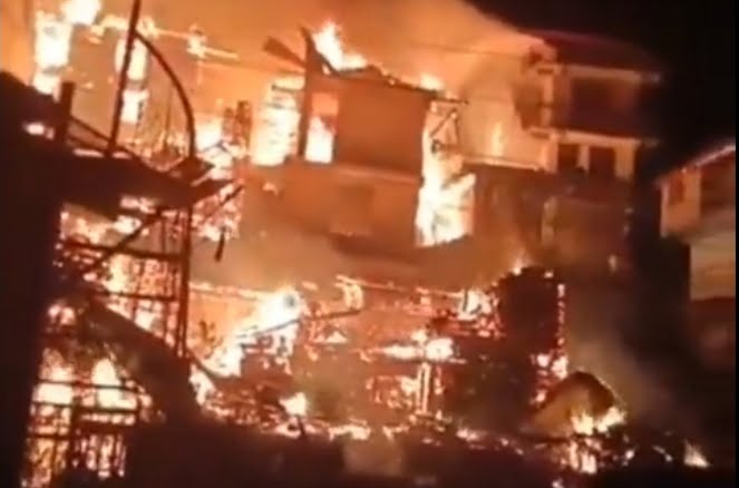 Dozen of houses gutted in fire at ancient Malana village, One sustain burn injuries CM expresses grief HIMACHAL HEADLINES