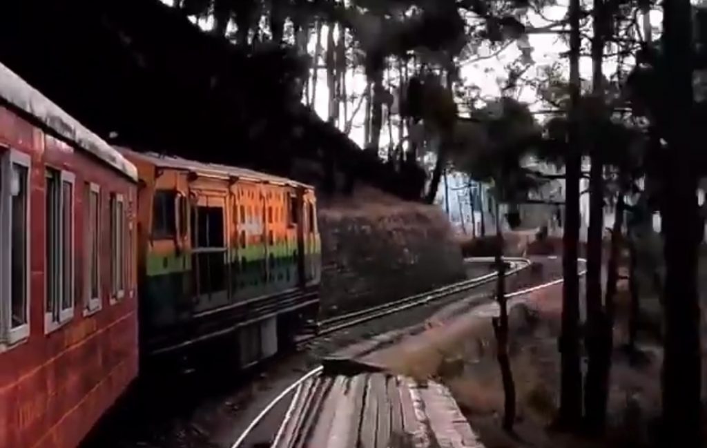 Man dies after hit by Himalayan Queen near Summer Hill Man dies after hit by Himalayan Queen near Summer Hill HIMACHAL HEADLINES