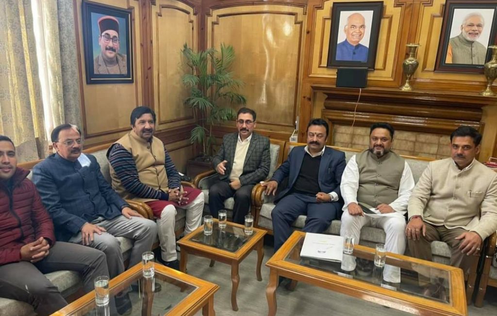 Speaker Administered oath to newly elected Cong legislators Speaker Administered oath to newly elected Cong legislators HIMACHAL HEADLINES