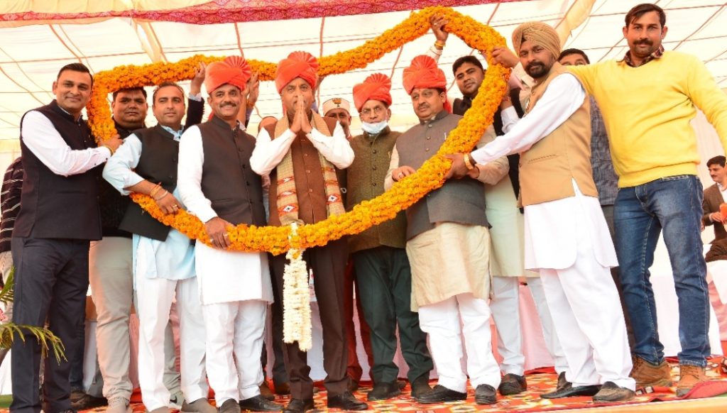 CM inaugurates and lays foundation stones of 80 developmental projects at Pubowal in Haroli CM inaugurates and lays foundation stones of 80 developmental projects at Pubowal in Haroli HIMACHAL HEADLINES