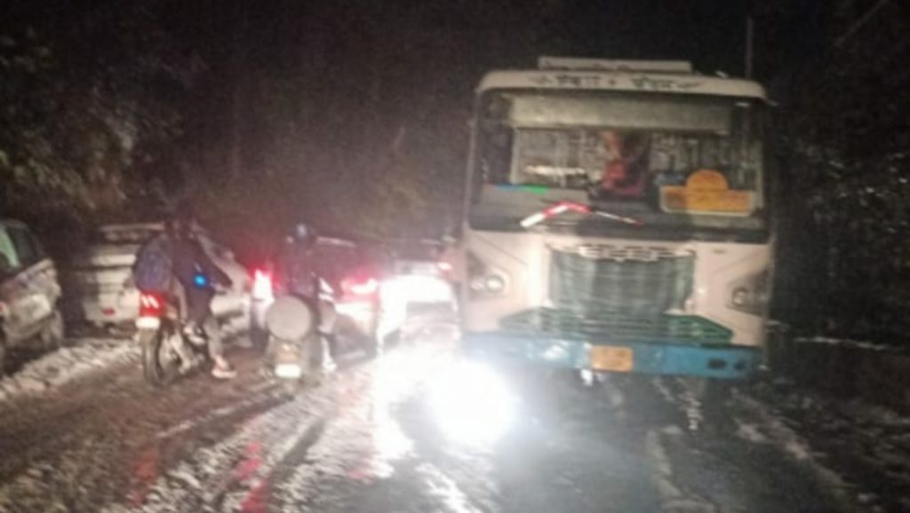 Shimla Police urge slow driving on Chalkar-Tawimor road HIMACHAL HEADLINES