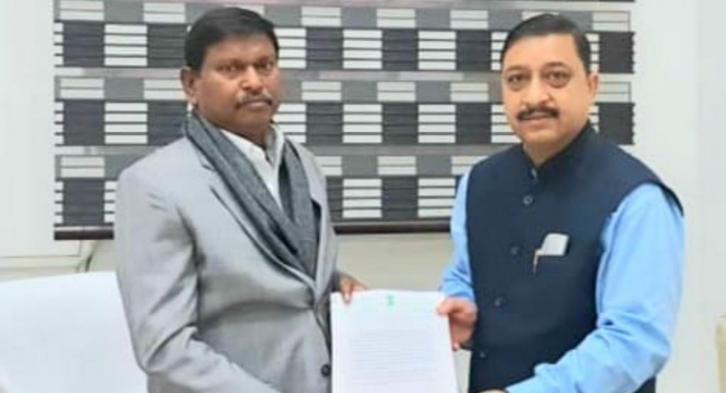 LS MP seeks to declare Transgiri of Sirmaur as Schedule Tribe Areas LS MP seeks to declare Transgiri of Sirmaur as Schedule Tribe Areas HIMACHAL HEADLINES