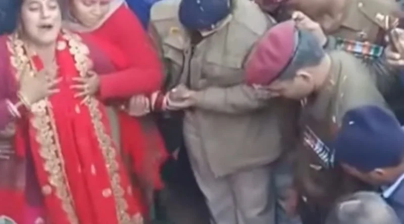 Martyr Vivek Kumar  last rites were performed in Lambagaon with full state honor HIMACHAL HEADLINES