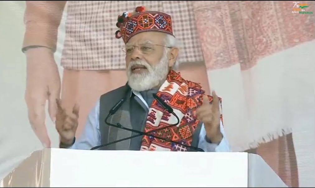 Whole world is astonished and praising for how India is progressing: Modi HIMACHAL HEADLINES
