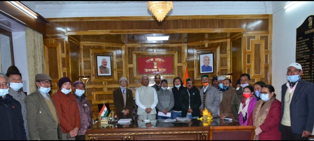 A delegation from Lahaul-Spiti and Kinnaur call on Governor A delegation from Lahaul-Spiti and Kinnaur call on Governor HIMACHAL HEADLINES