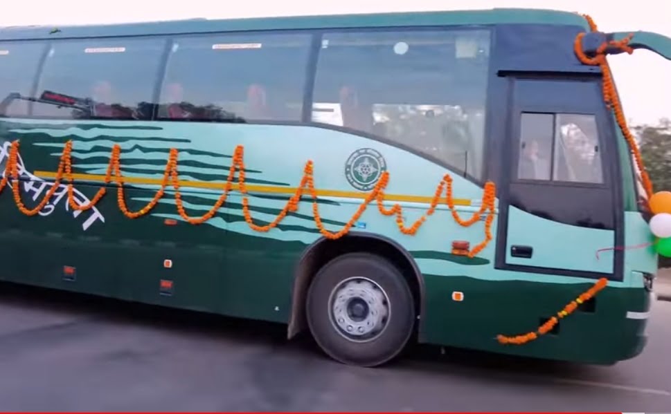 Minister flags off Shimla-Dharmshala & Shimla-Manali Volvo Services HIMACHAL HEADLINES
