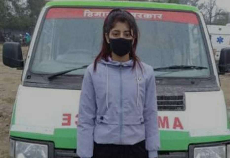 Kangra got the first woman ambulance driver of the state, at the age of 22 Kangra got the first woman ambulance driver of the state, at the age of 22 HIMACHAL HEADLINES
