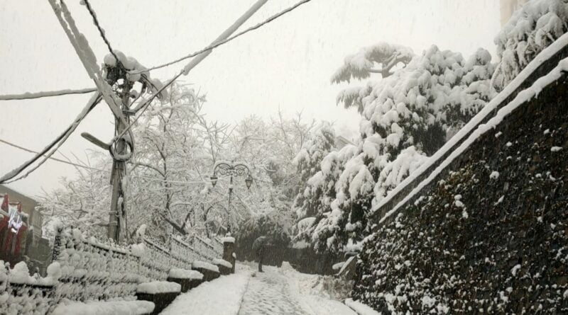 Heavy snowfall affects power supply in 3320 DTRs HIMACHAL HEADLINES