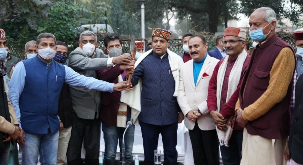 Jai Ram Thakur took stock of developmental projects in district Sirmaur Jai Ram Thakur took stock of developmental projects in district Sirmaur HIMACHAL HEADLINES