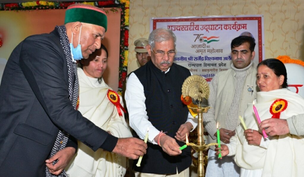 Arlekar hoisting  'Shiv Dhwajarohan' at Brahmakumari Sansthan HIMACHAL HEADLINES