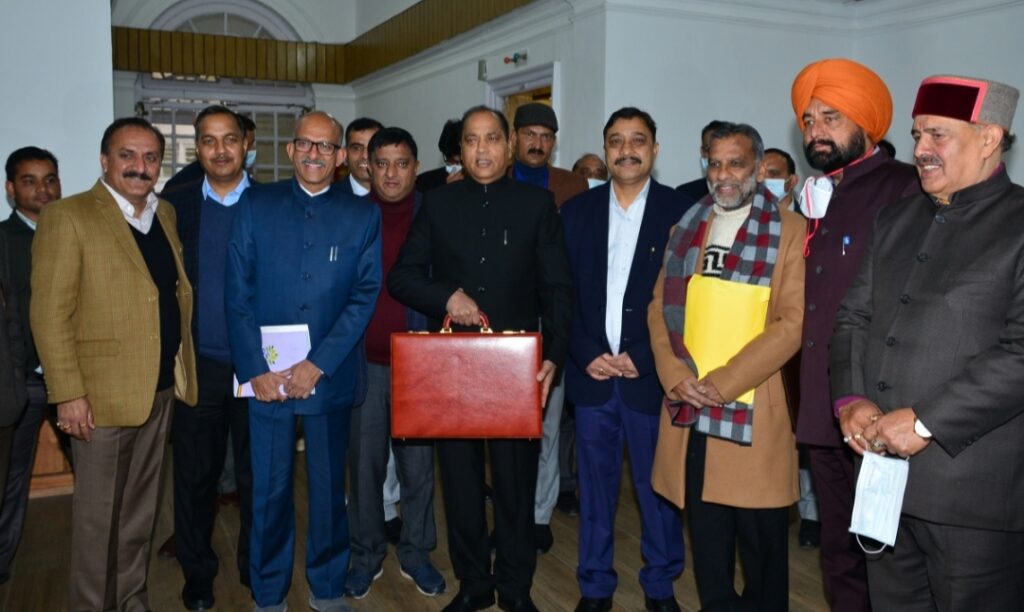 Himachal Chief Minister presents a budget of 51,365 crore rupees for the year 2022-23 HIMACHAL HEADLINES