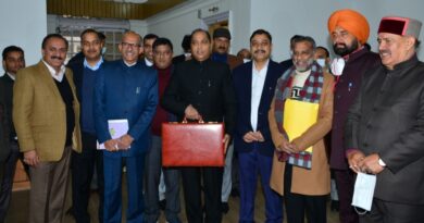 Himachal Chief Minister presents a budget of 51,365 crore rupees for the year 2022-23 HIMACHAL HEADLINES