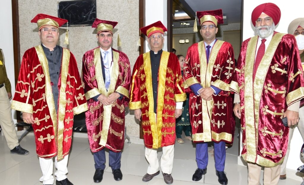 Governor confers degrees to 210 students of Aryans Group of Colleges HIMACHAL HEADLINES