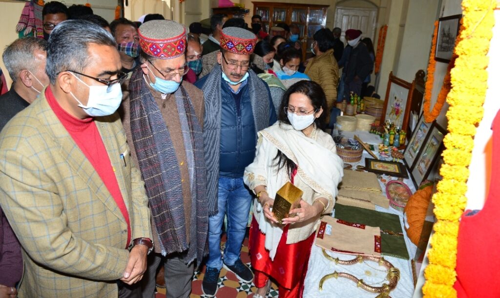 UD Minister inaugurate exhibition of H.P. State Handicraft and Handloom Corporation HIMACHAL HEADLINES
