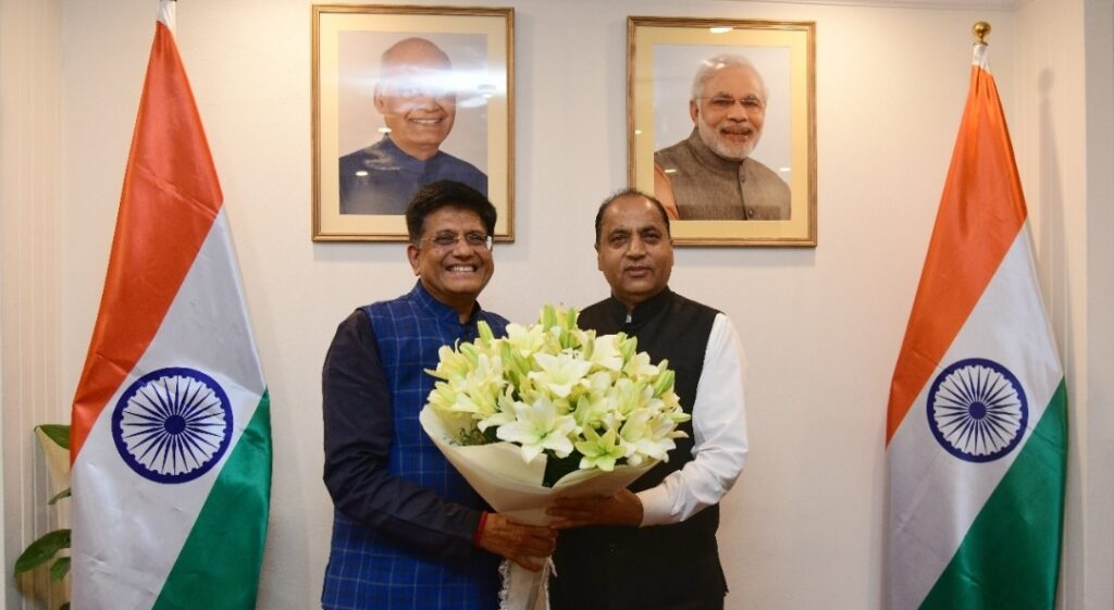 CM urges Piyush Goyal to enhance import duty on apple HIMACHAL HEADLINES