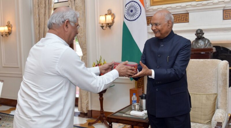 Governor calls on  President of India HIMACHAL HEADLINES
