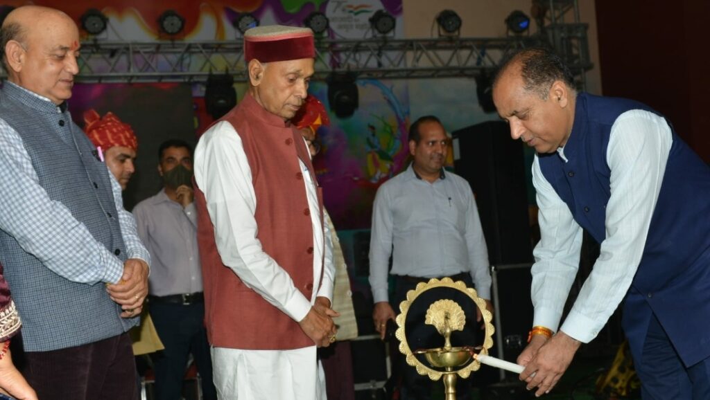 CM inaugurates last cultural night of National Level Holi Utsav of Sujanpur HIMACHAL HEADLINES