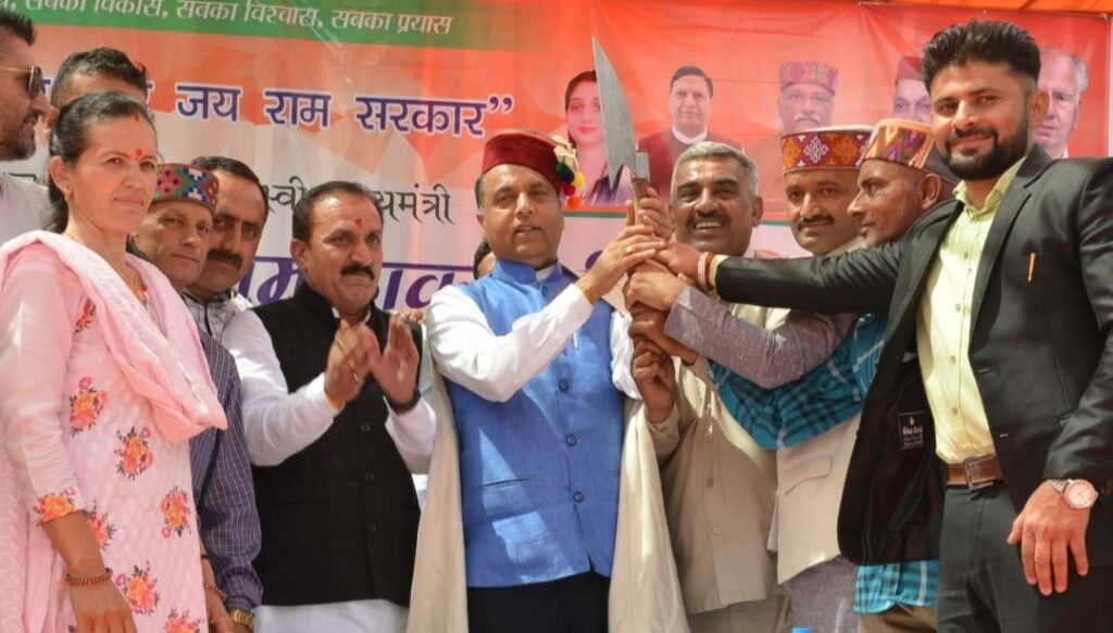 CM inaugurates and lays foundation stones of developmental projects worth Rs. 20 crore in Shillai CM inaugurates and lays foundation stones of developmental projects worth Rs. 20 crore in Shillai HIMACHAL HEADLINES