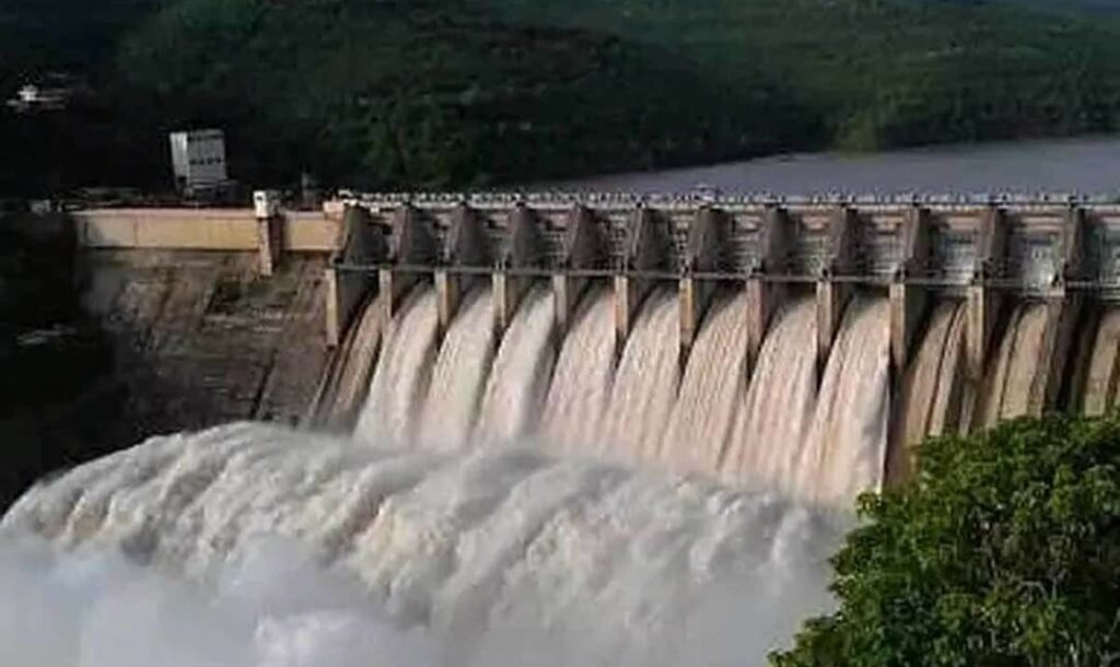 Dust pollution hampering pollination, Apple growers halt Luhri hydro project Dust pollution hampering pollination, Apple growers halt Luhri hydro project HIMACHAL HEADLINES