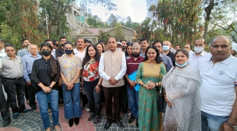 Students brought safely from Ukraine call on Chief Minister HIMACHAL HEADLINES