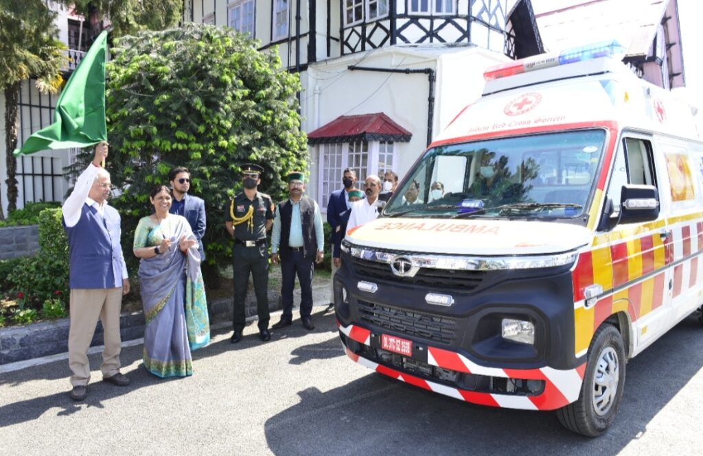 Governor flagged off Two Ambulances HIMACHAL HEADLINES