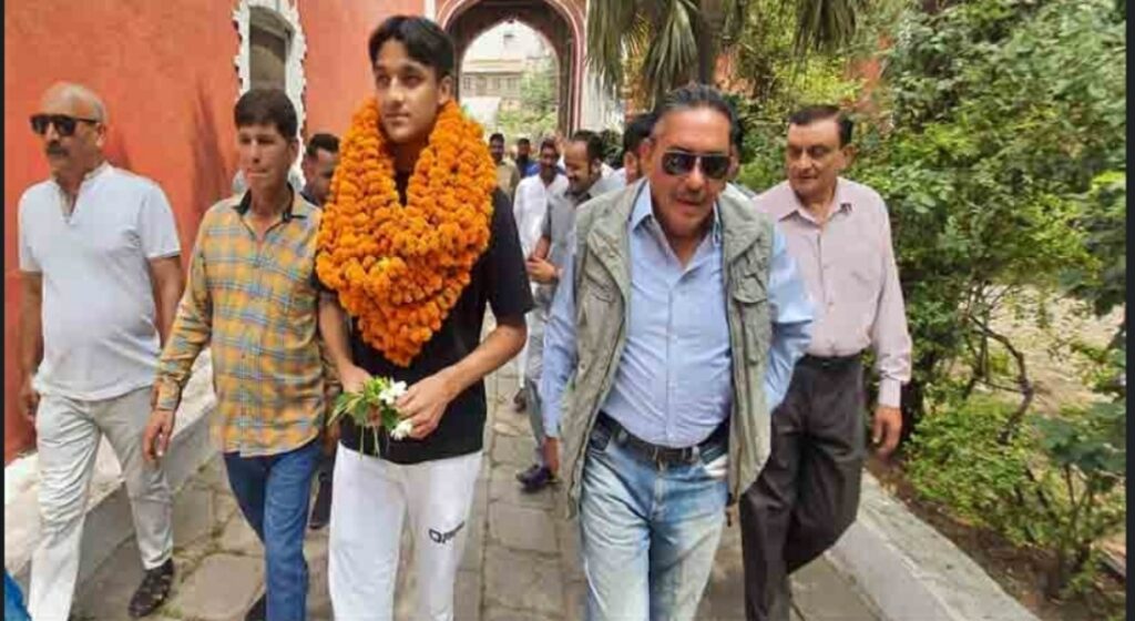 44th 19-yrs-old Maharaja of Sirmaur princely state welcomed HIMACHAL HEADLINES