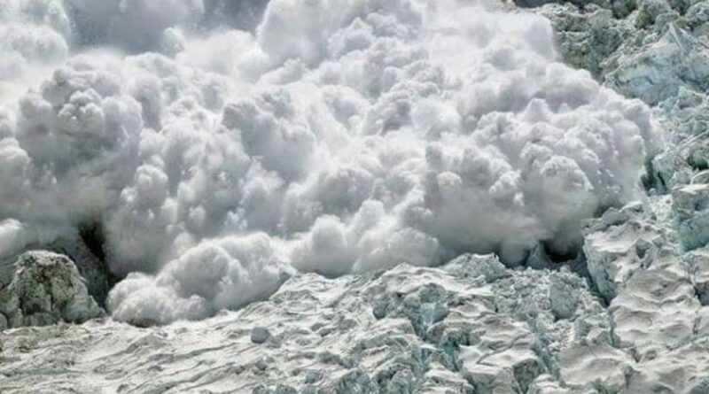 24 yrs girl die after falling down in an avalanche HIMACHAL HEADLINES