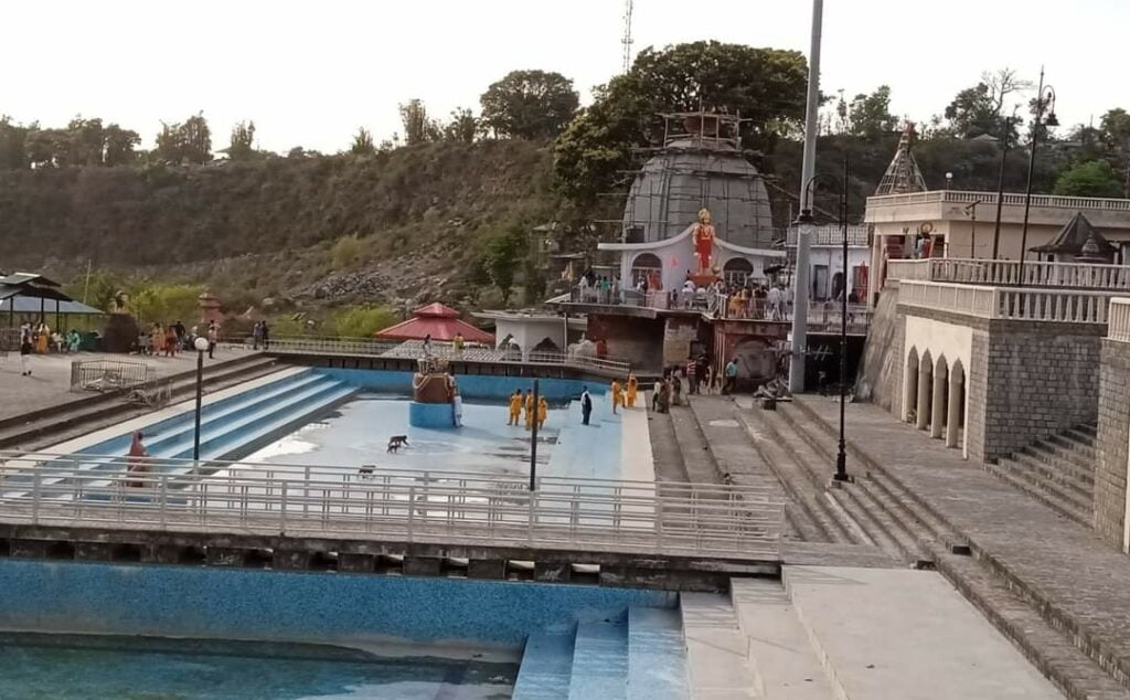 J P Nadda and Jai Ram Thakur visit Chamunda Mata Temple HIMACHAL HEADLINES