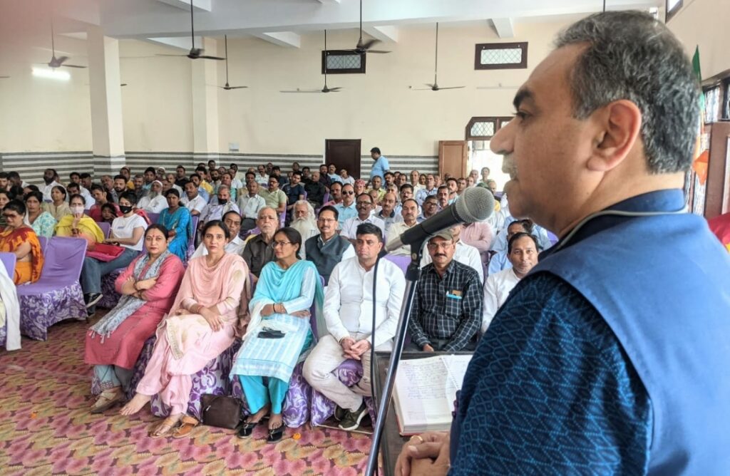 BJP all set to make government in 2022 : Tandon BJP all set to make government in 2022 : Tandon HIMACHAL HEADLINES