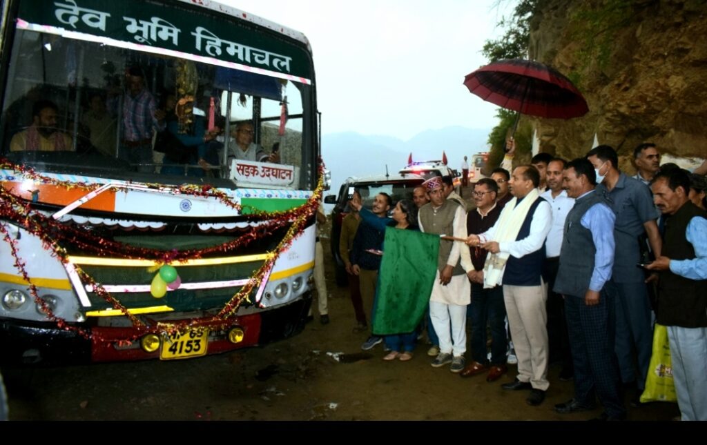 Chief Minister inaugurates and lays foundation stones of developmental projects worth Rs. 14.09 crore in Chhatri HIMACHAL HEADLINES