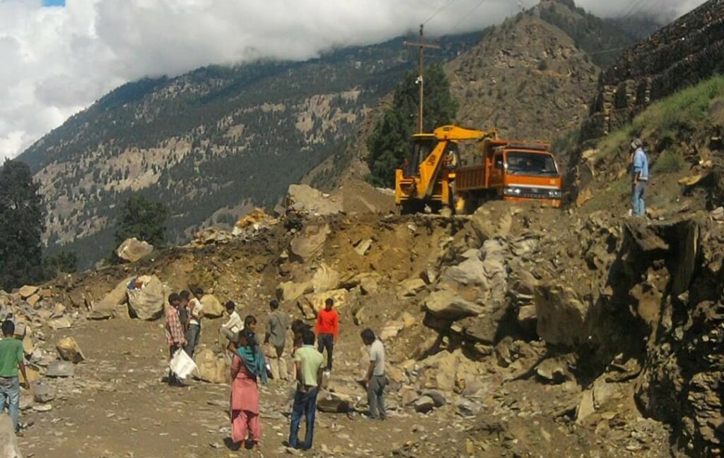 Two labourers die under construction power project HIMACHAL HEADLINES