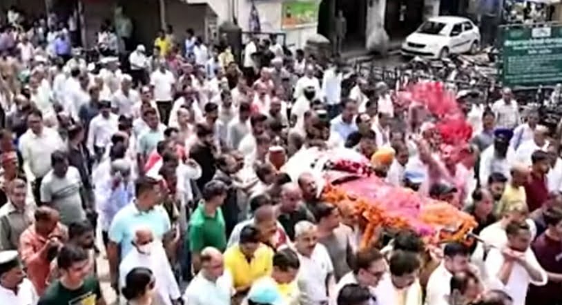 Pt. Sukh Ram cremated with full state honour HIMACHAL HEADLINES