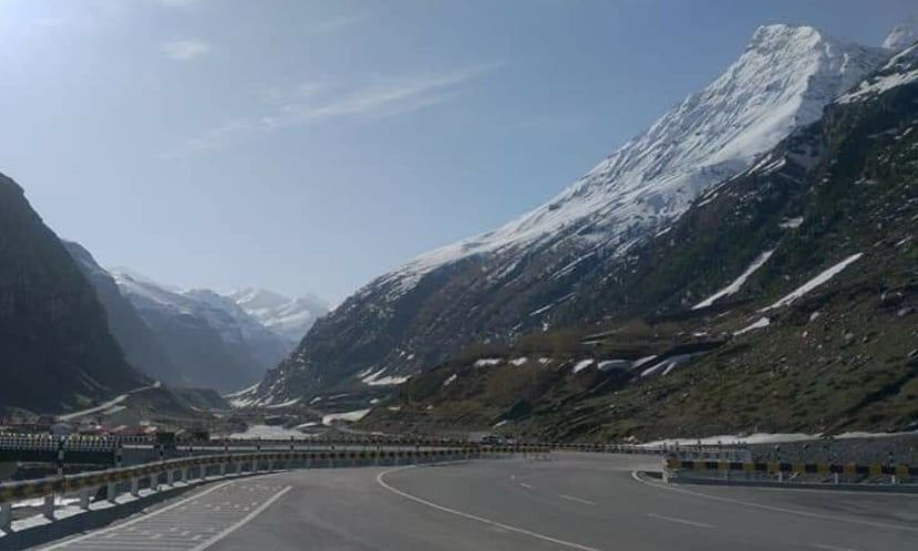Windstorm & rain lashed some places of HP, high reaches had mild Snowfall HIMACHAL HEADLINES