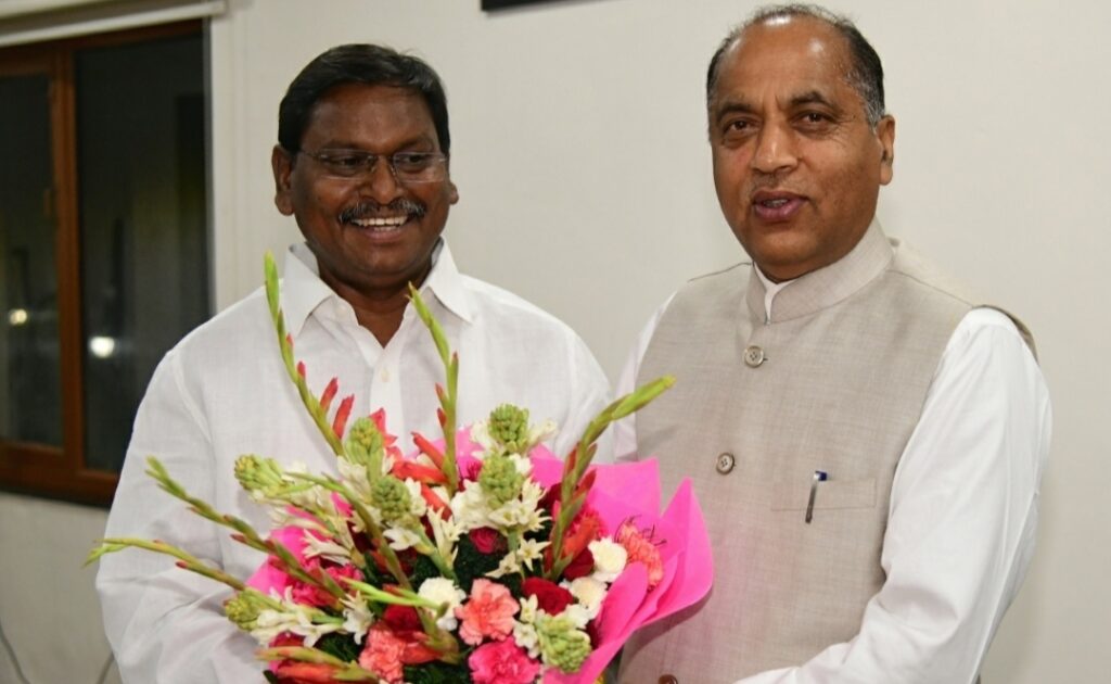 CM calls on Union Minister for Tribal Affairs Arjun Munda HIMACHAL HEADLINES