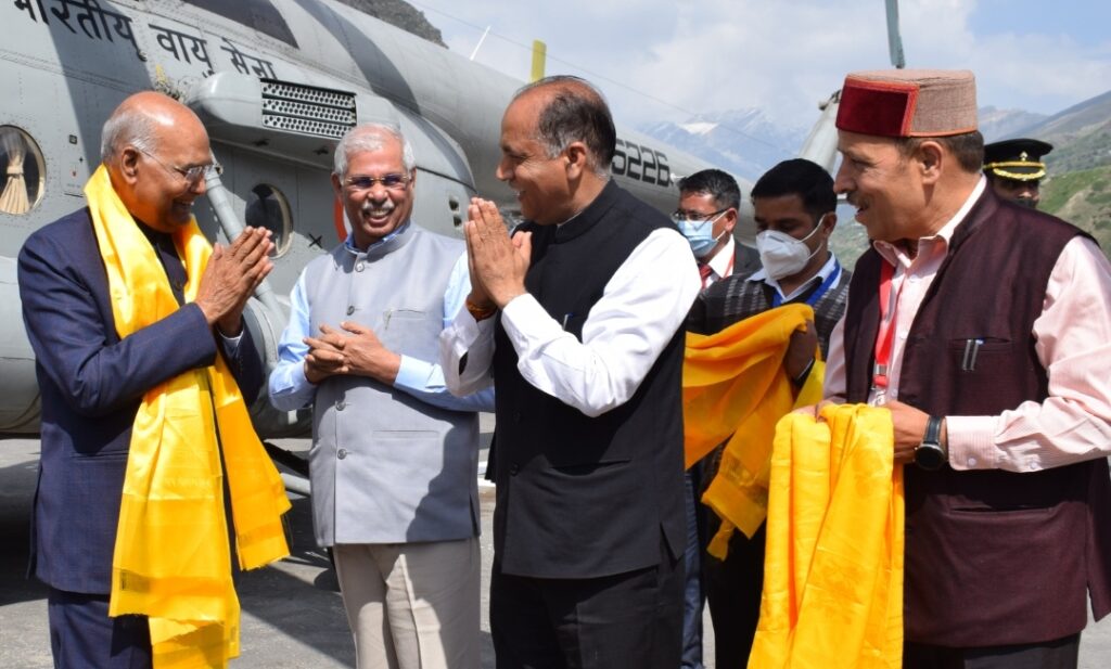 President of India accorded traditional welcome at Sissu HIMACHAL HEADLINES