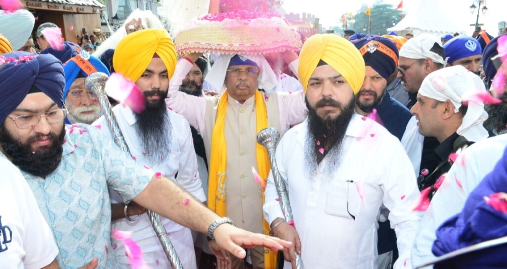Teachings of Sri Guru Tegh Bahadur are source of inspiration: Governor Teachings of Sri Guru Tegh Bahadur are source of inspiration: Governor HIMACHAL HEADLINES
