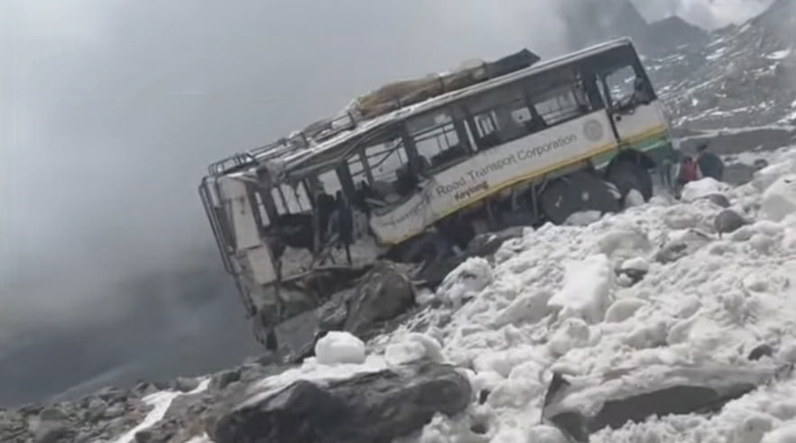 Chief Minister expresses grief over bus accident in Chamba Chief Minister expresses grief over bus accident in Chamba HIMACHAL HEADLINES